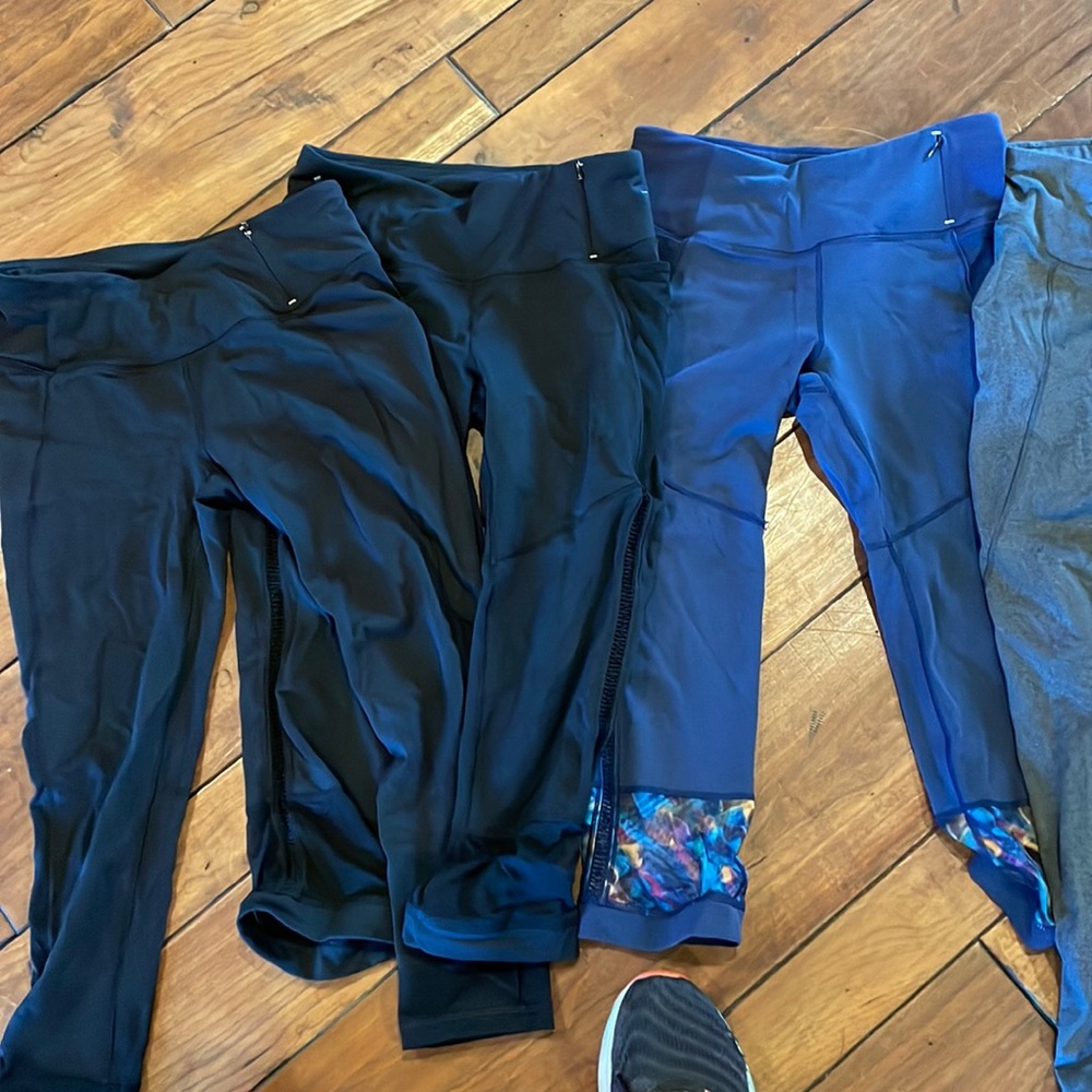 3 crop and 2 full length Calia leggings.